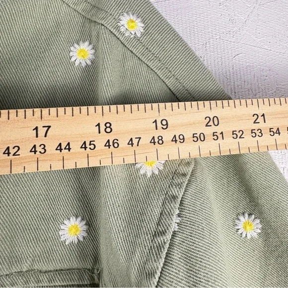 Cali 1850 Olive Green Floral Embroidered Jean Trucker Jacket Cropped Daisies L - Picture 4 of 10